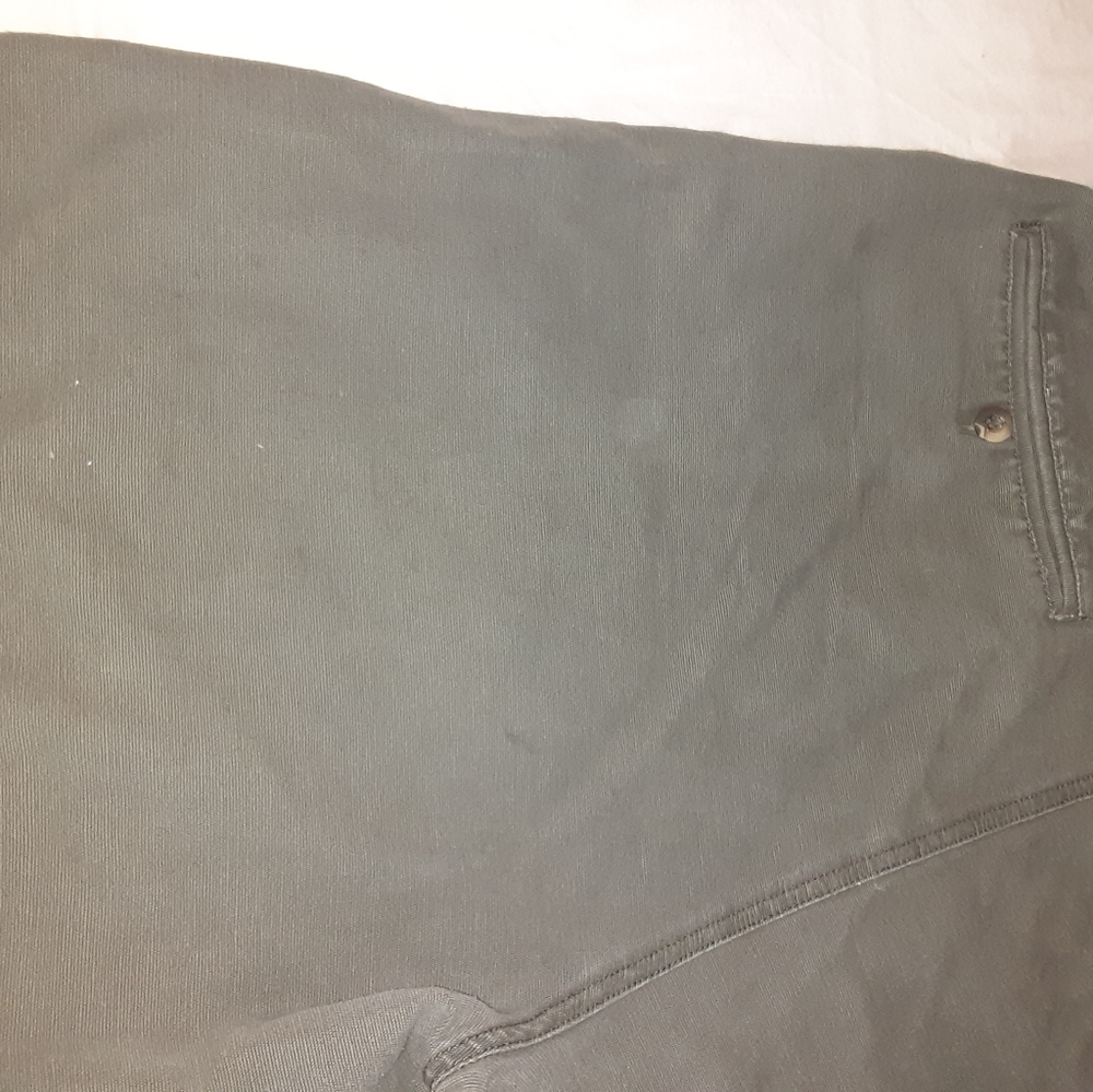 Cargo Shorts 38 waist - Picture 7 of 9